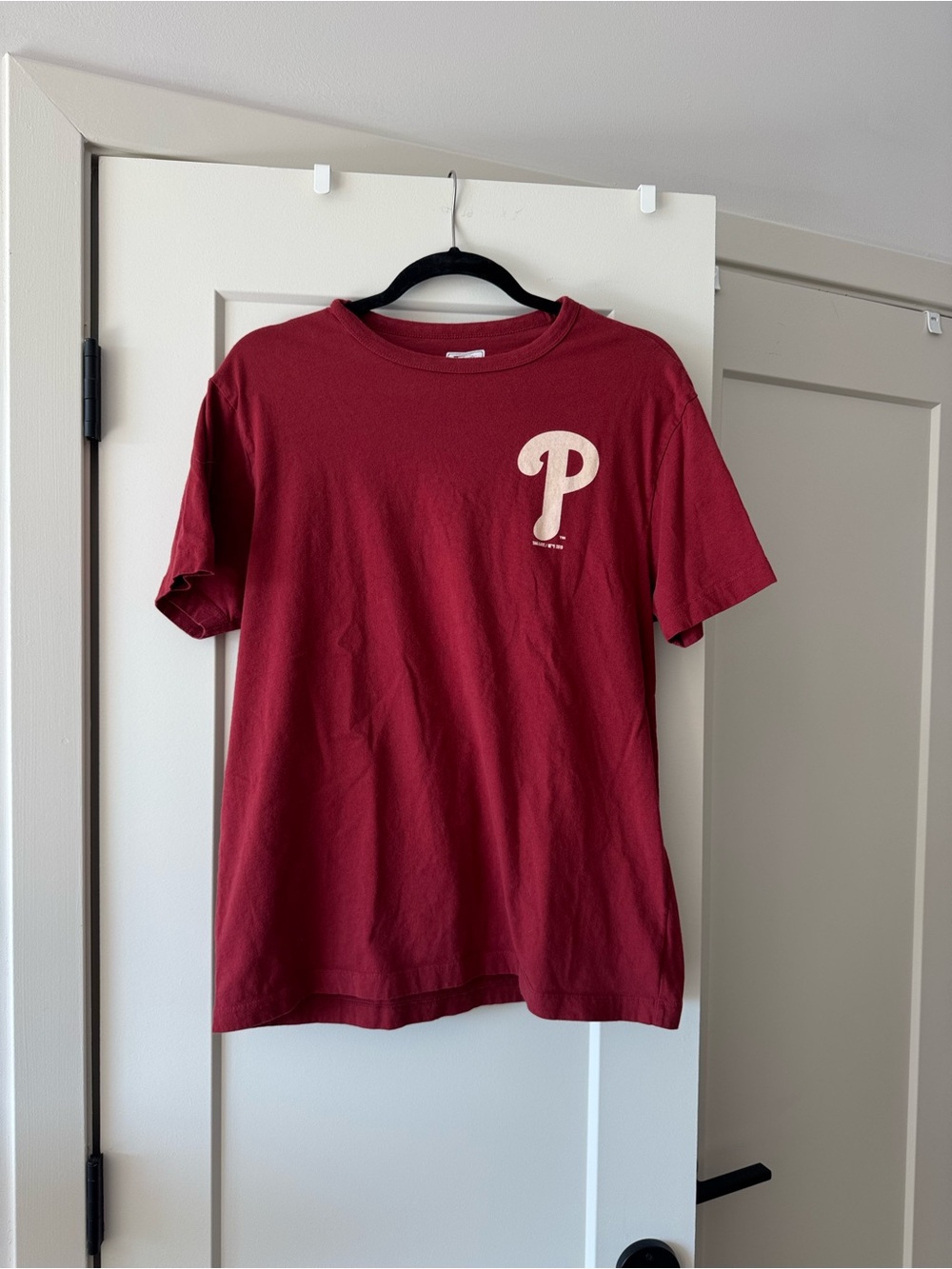 Women’s Phillies tee